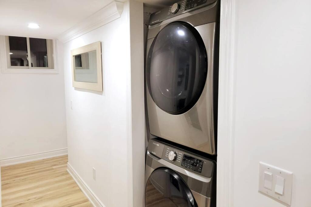 Modern Oasis In Richmond Hill, The Place For You! Apartment Exterior photo