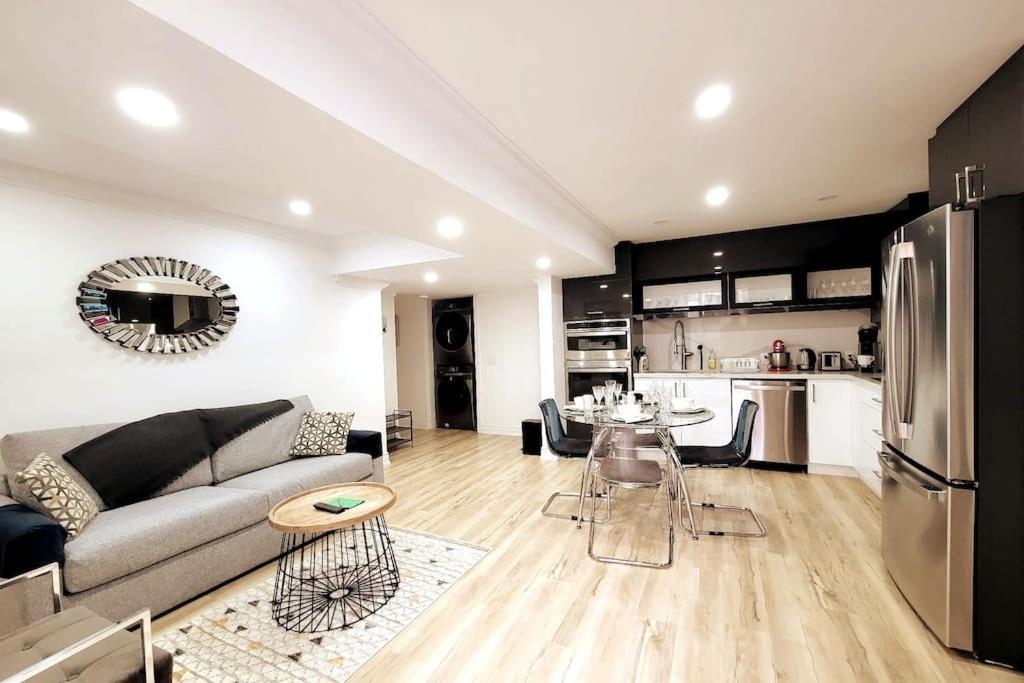 Modern Oasis In Richmond Hill, The Place For You! Apartment Exterior photo